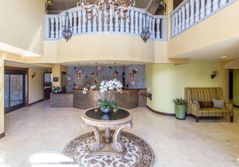 Отель Villa Montes