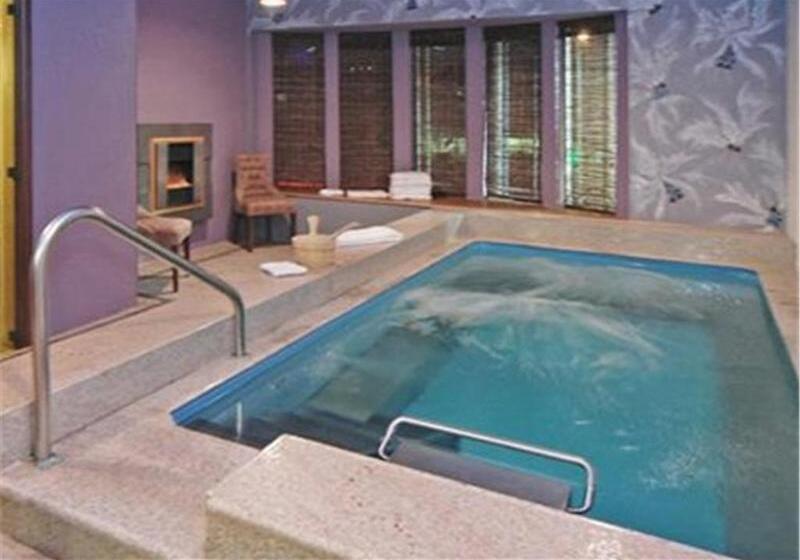 Отель Villa Montes