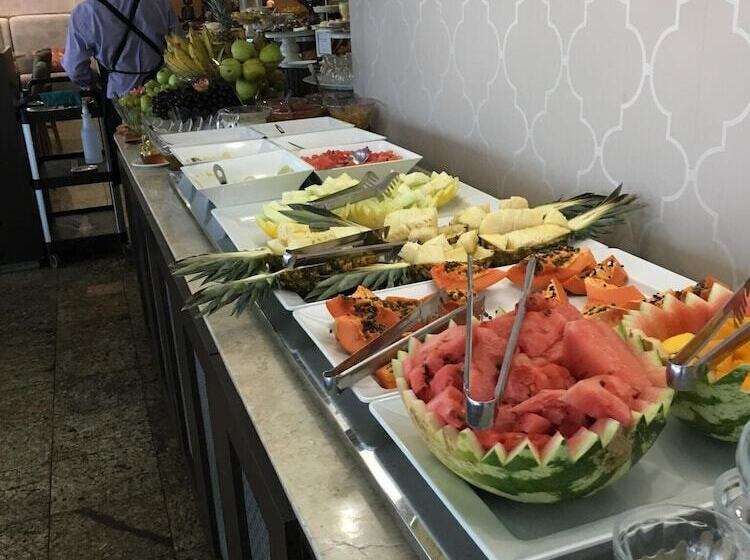 فندق Village Premium