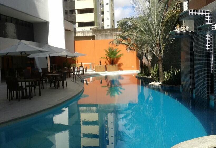 فندق Village Premium