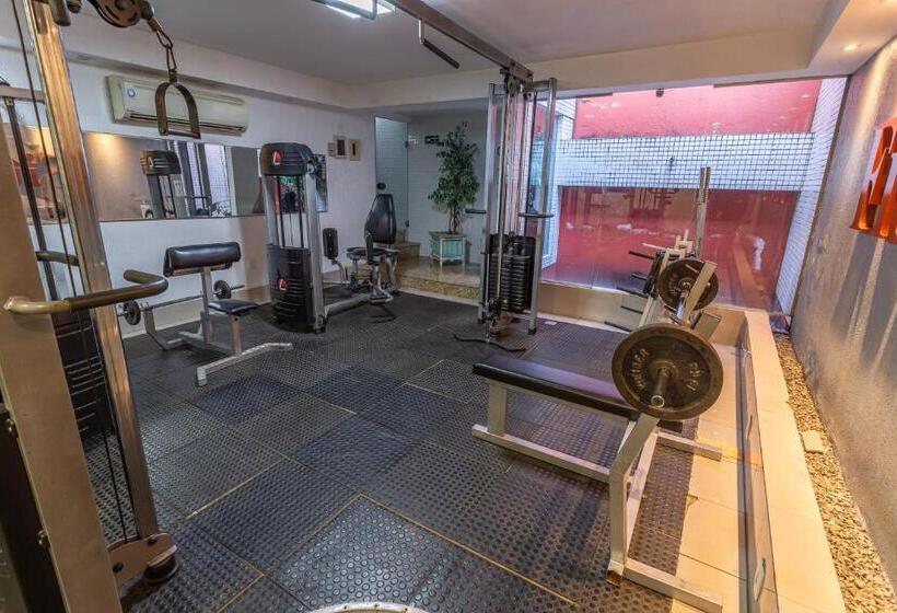 فندق Village Premium