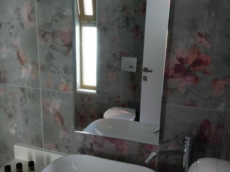 Meropi Hotel & Apartments