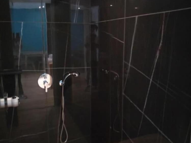 Meropi Hotel & Apartments