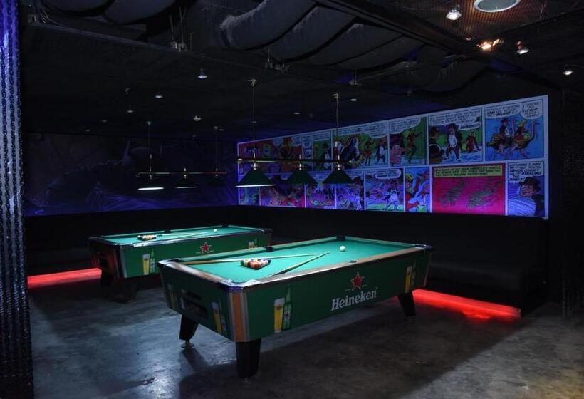 Monroe Hotel & Suites