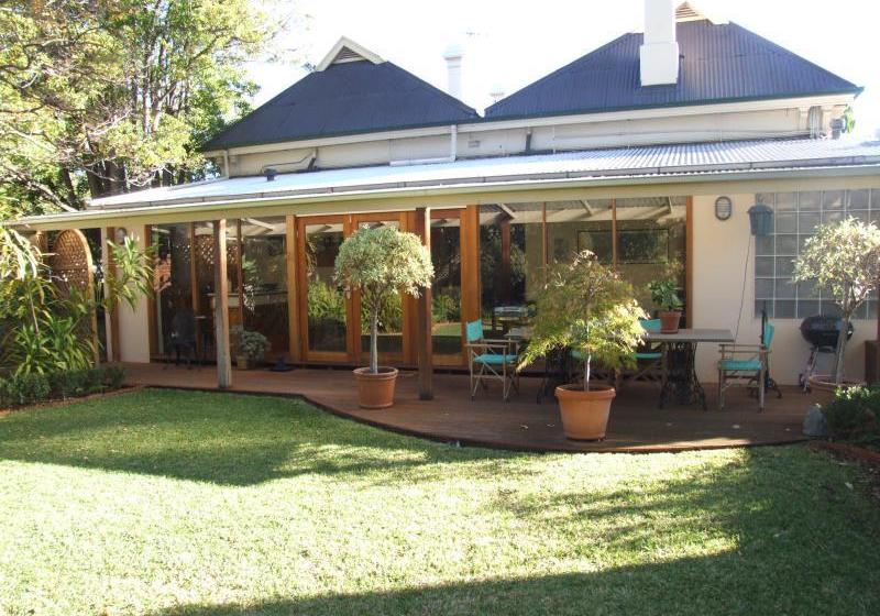 North Adelaide Heritage Cottage & Apartments