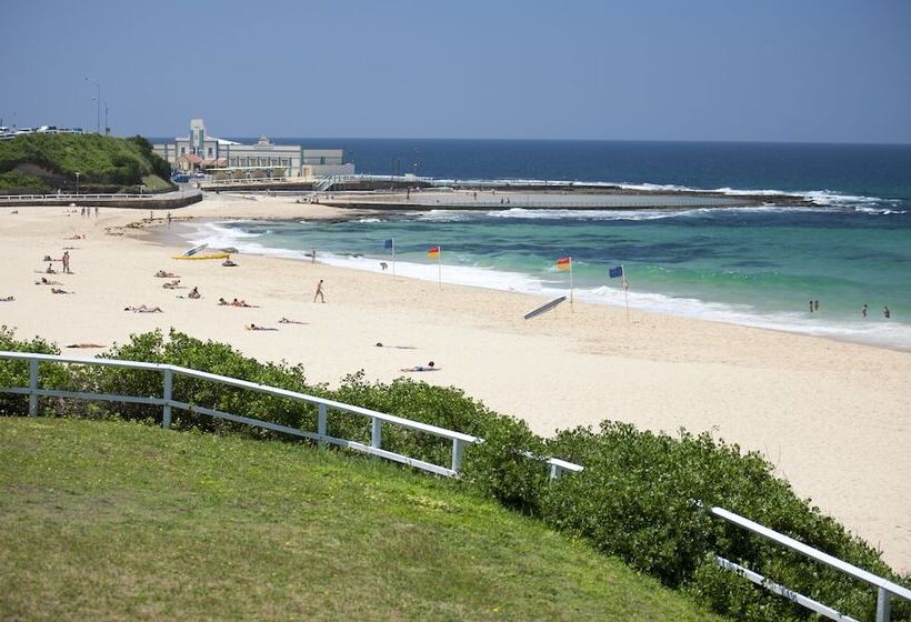 Novotel Newcastle Beach