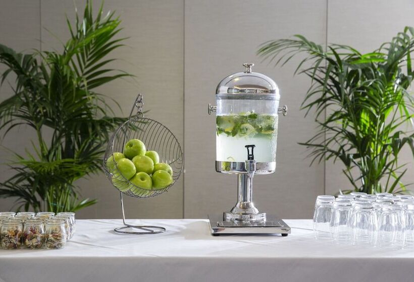 Novotel Newcastle Beach