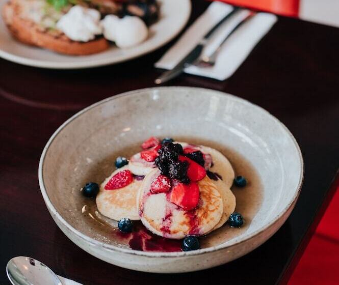 Novotel Newcastle Beach