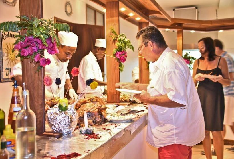 منتجع Jaz Adonia