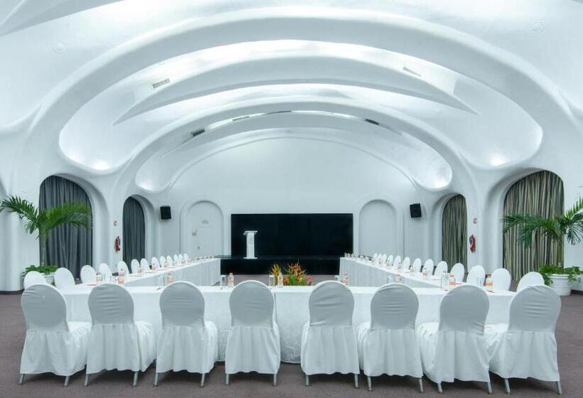 リゾートホテル Las Hadas By Brisas