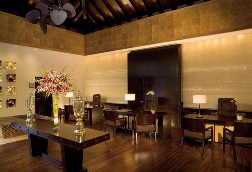استراحتگاه Secrets Wild Orchid