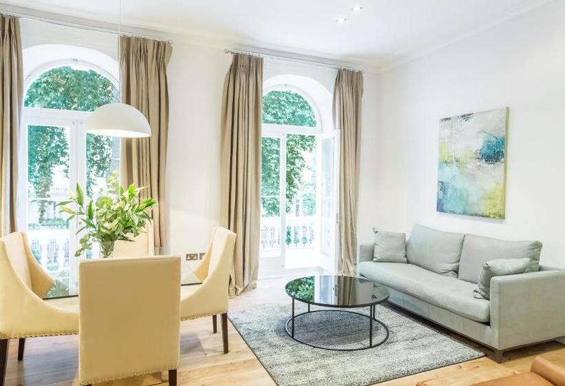 Royal Residence Elegant 2 Bedroom  Talbot