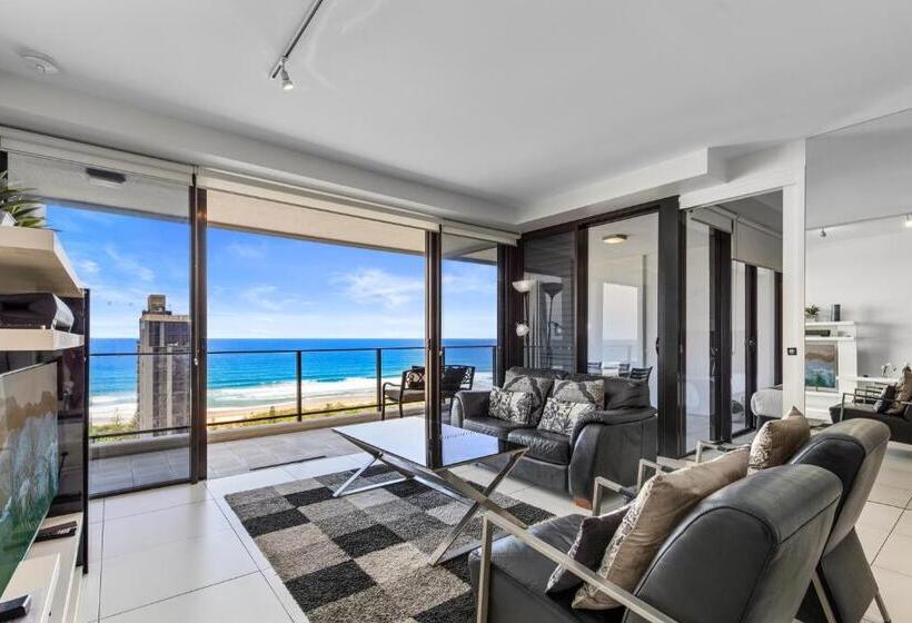 Ultra Broadbeach