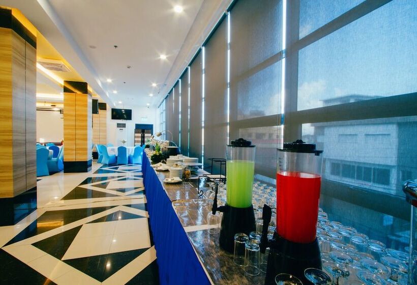 Facade By Hotel Fina