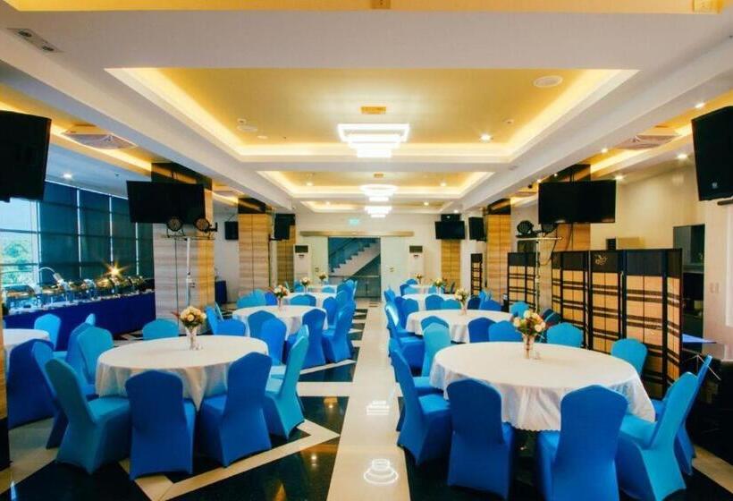 Facade By Hotel Fina