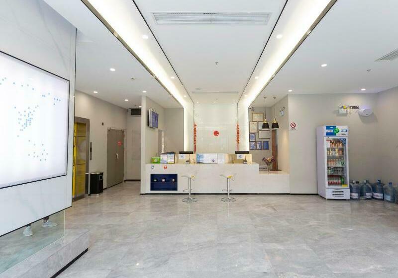 호텔 7 Days Inn Xingyi Pingdong Avenue