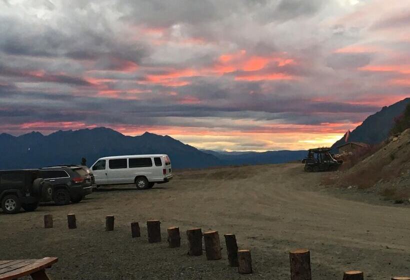 فندق Alpine Creek Lodge