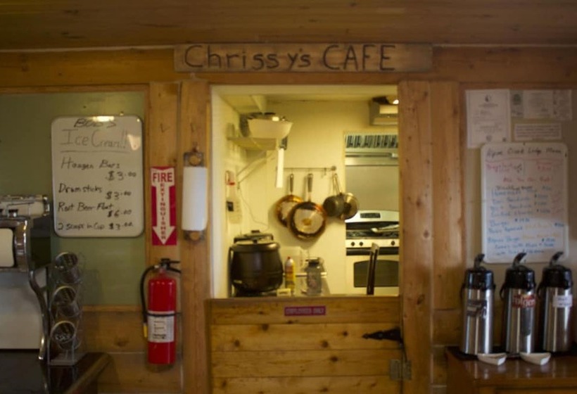 فندق Alpine Creek Lodge