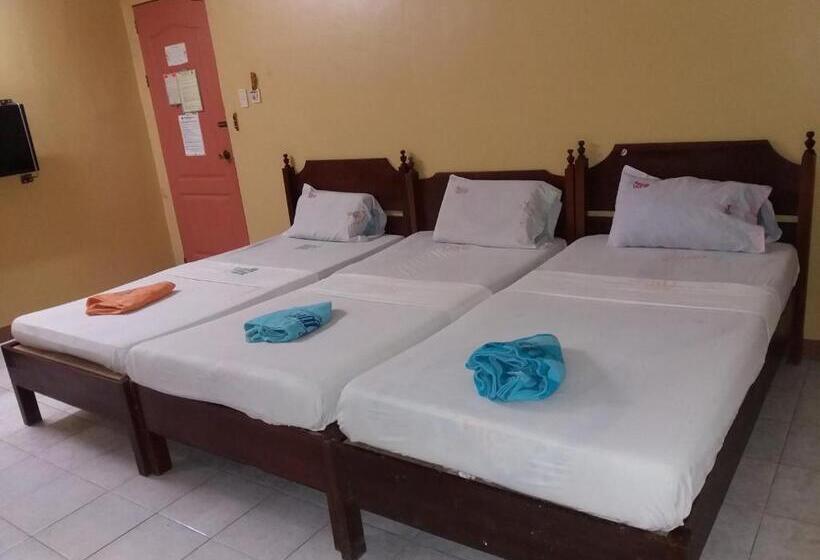 هتل Bee Hub Pension