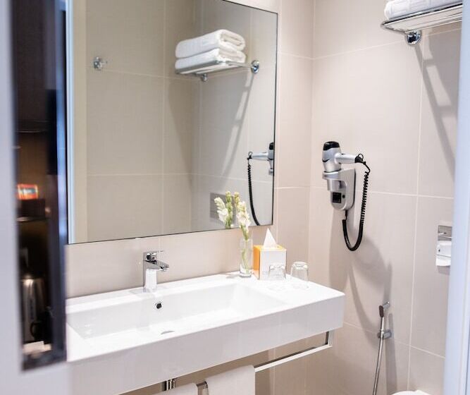 هتل Centro Mada Amman By Rotana