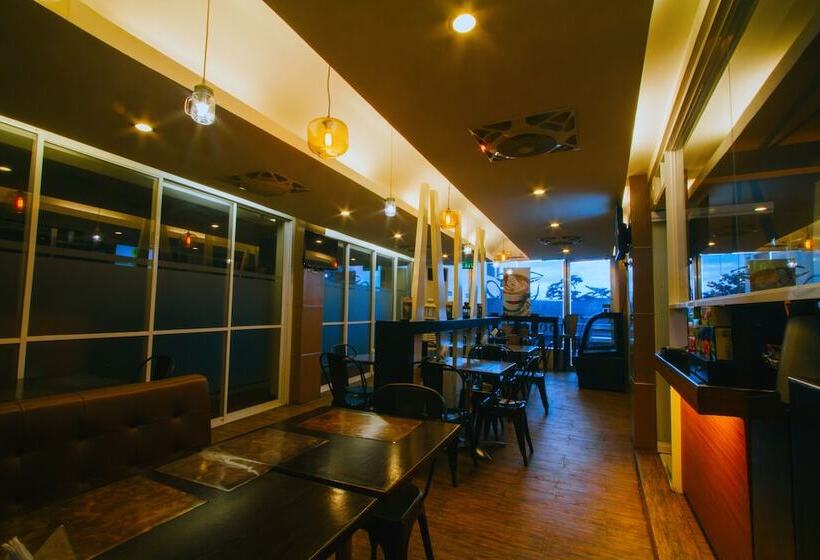 هتل Jj Midcity Inn