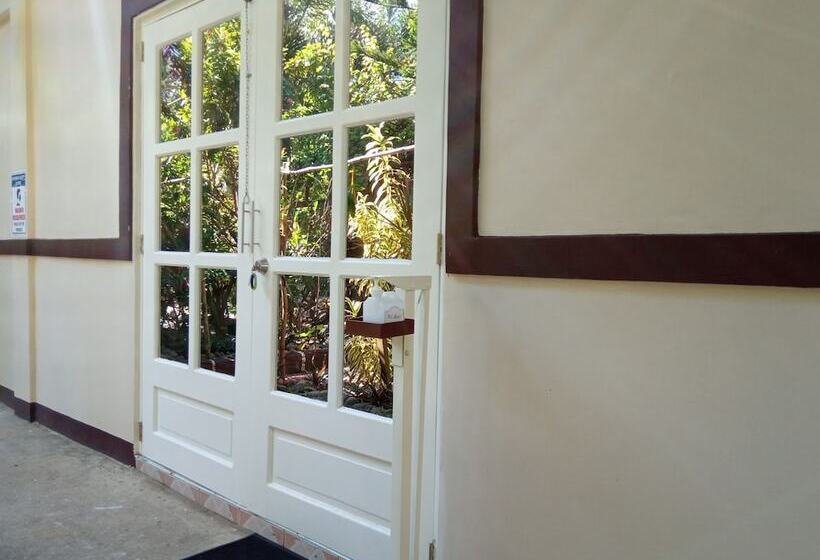 בית מלון כפרי Olana Bed And Breakfast