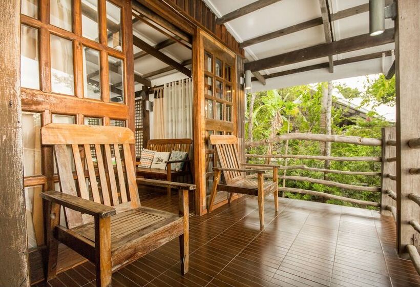 호텔 Oldwoods By The Sea Nature Resort Pangasinan