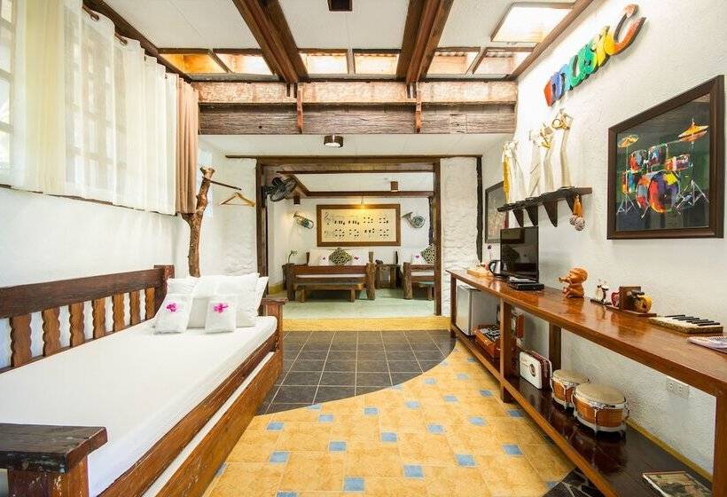 호텔 Oldwoods By The Sea Nature Resort Pangasinan