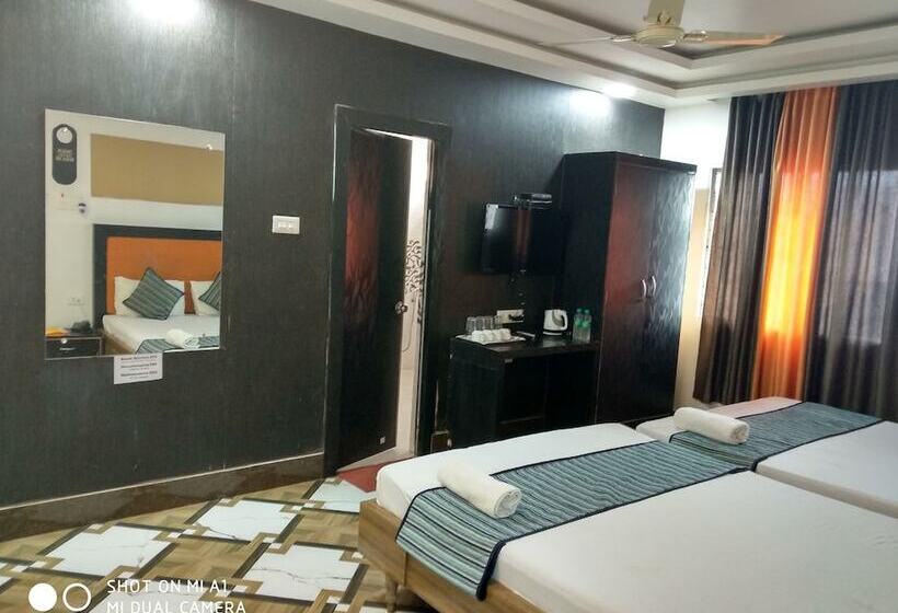 בית מלון כפרי Rajkamal