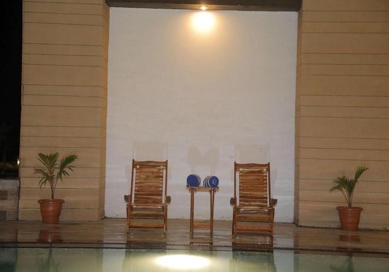 Отель Sarovar Portico Somnath