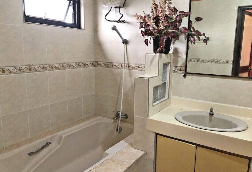 هتل Tabaco Gardenia