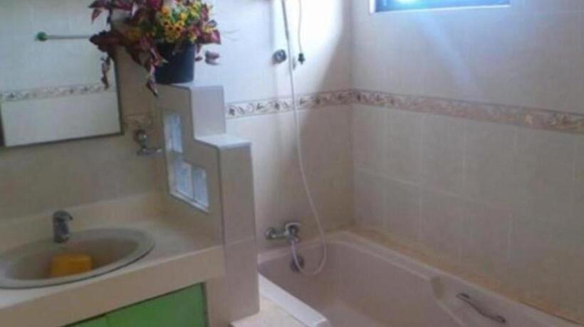 هتل Tabaco Gardenia