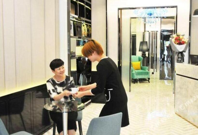 Xana Hotelle Wuhan Lingjiao Lake Wanda Plaza Branch