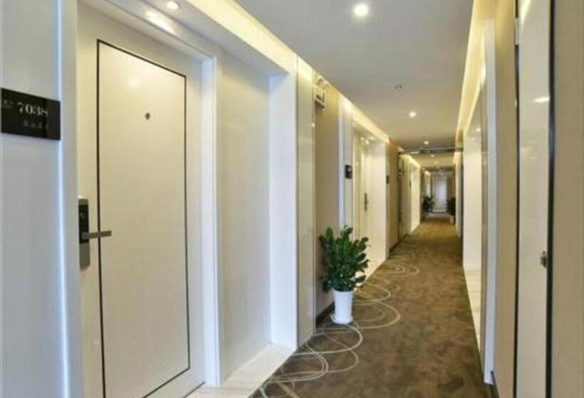 Xana Hotelle Wuhan Lingjiao Lake Wanda Plaza Branch