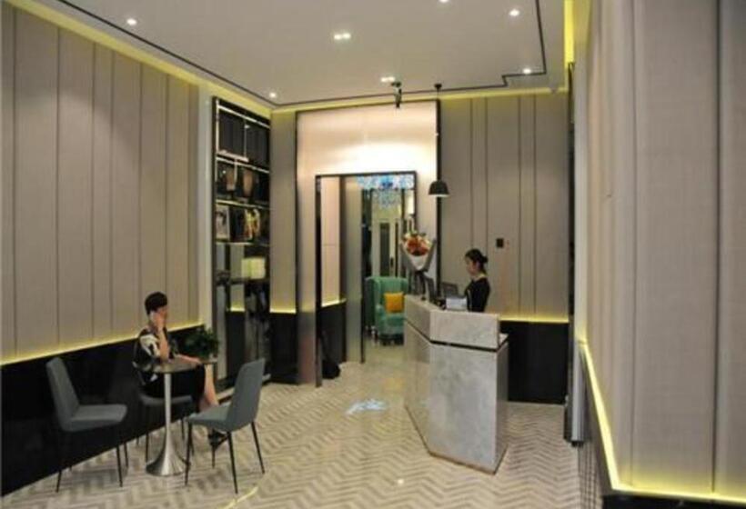 Xana Hotelle Wuhan Lingjiao Lake Wanda Plaza Branch