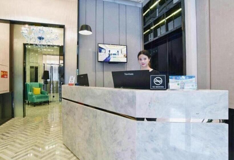 Xana Hotelle Wuhan Lingjiao Lake Wanda Plaza Branch
