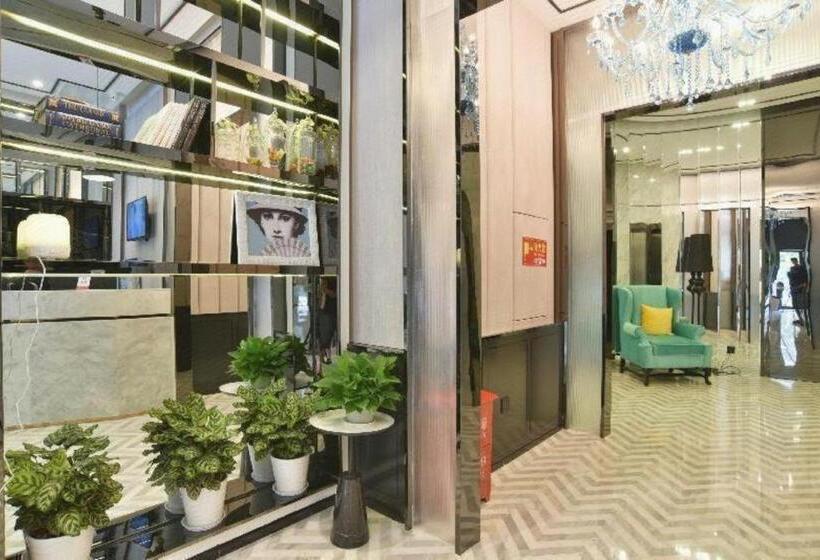 Xana Hotelle Wuhan Lingjiao Lake Wanda Plaza Branch