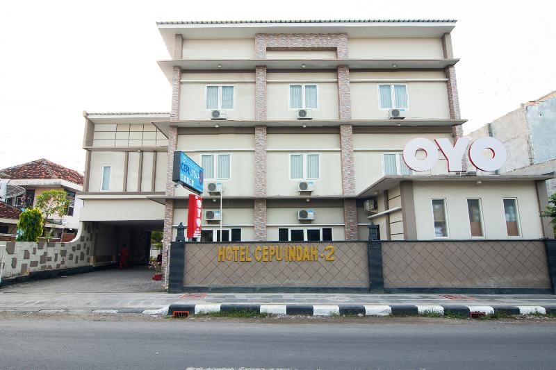 Oyo 674 Hotel Cepu Indah 2
