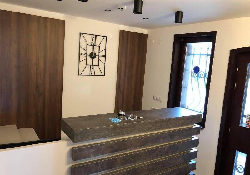 Panorama Blue Family Hotel And Free Parking