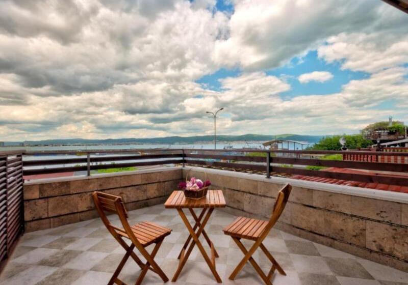 Panorama Blue Family Hotel And Free Parking