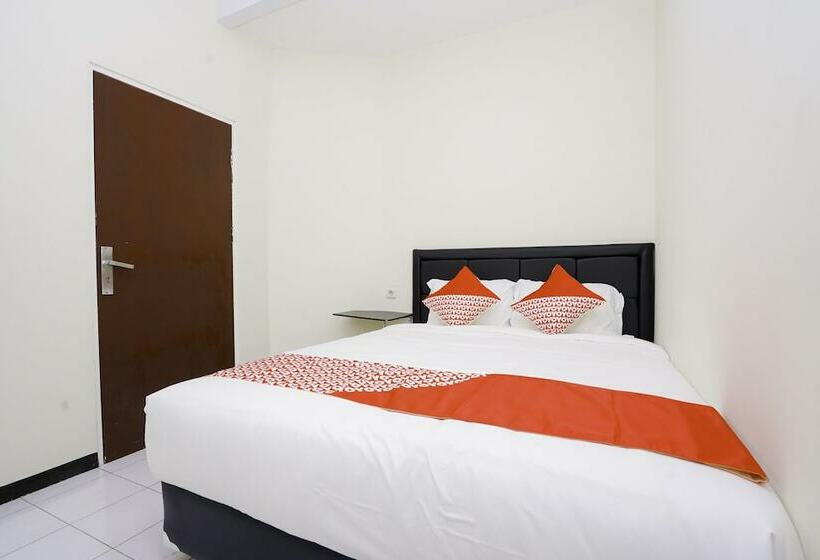 Hostel Prestige Residence By Oyo Rooms
