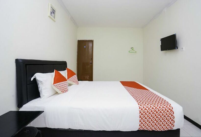 Hostel Prestige Residence By Oyo Rooms