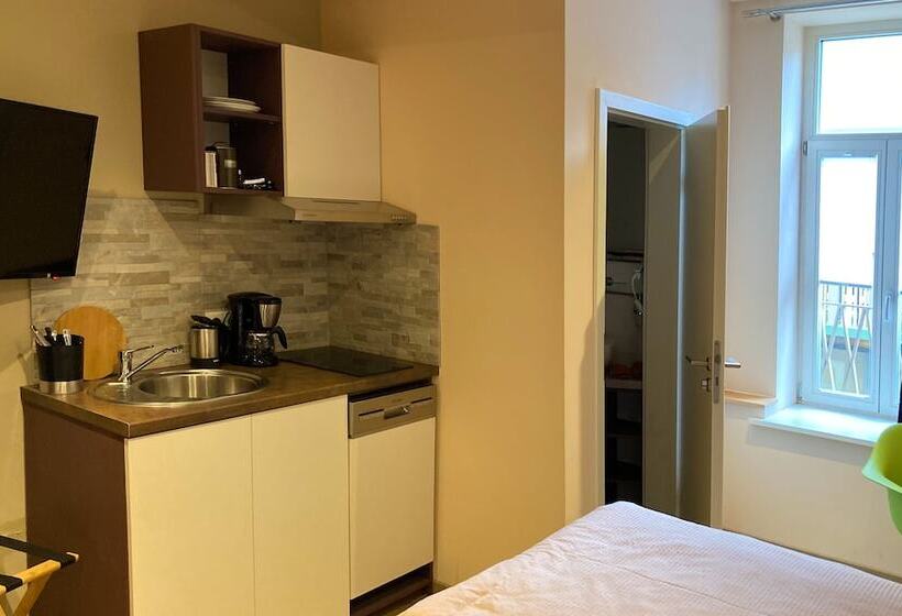 Anno Domini 1716  Boutique