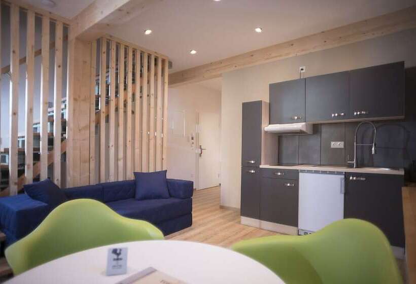 Anno Domini 1716  Boutique