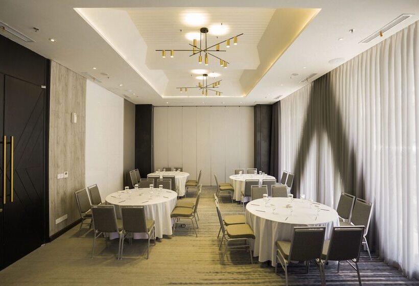 Awann Sewu Boutique Hotel And Suite Semarang