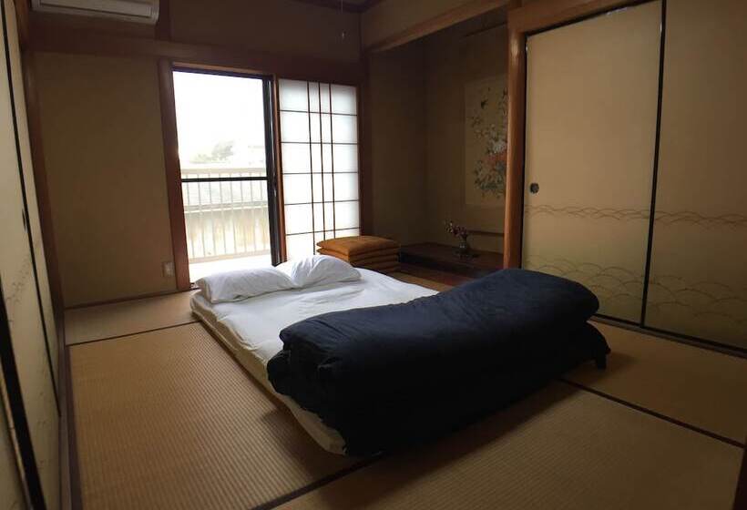 Chochin House   Hostel