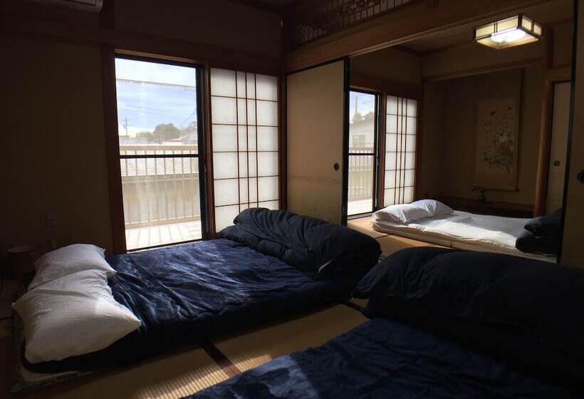 Chochin House   Hostel