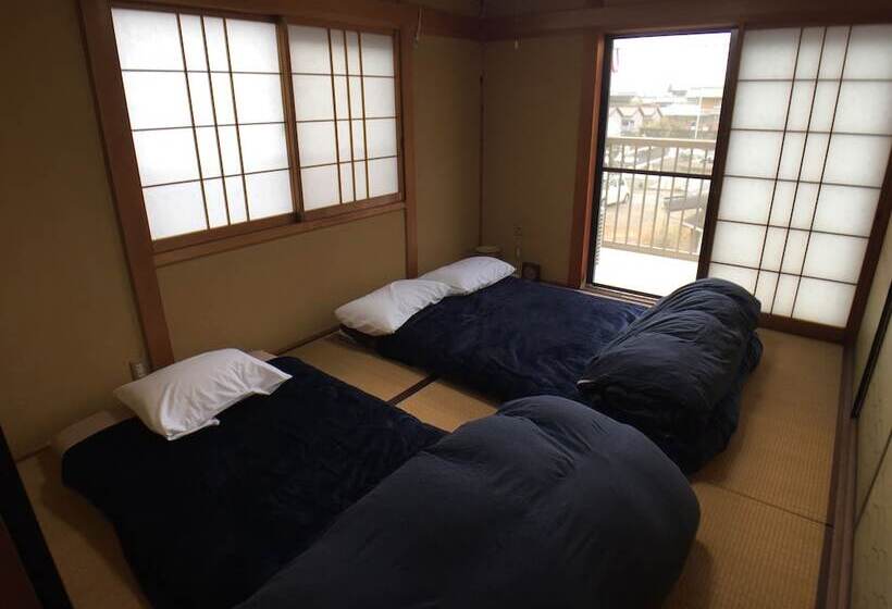 Chochin House   Hostel