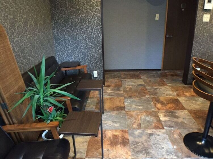 Chochin House   Hostel