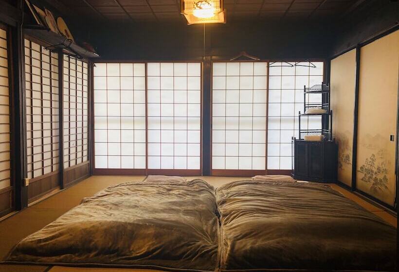 Guesthouse Voketto  Hostel